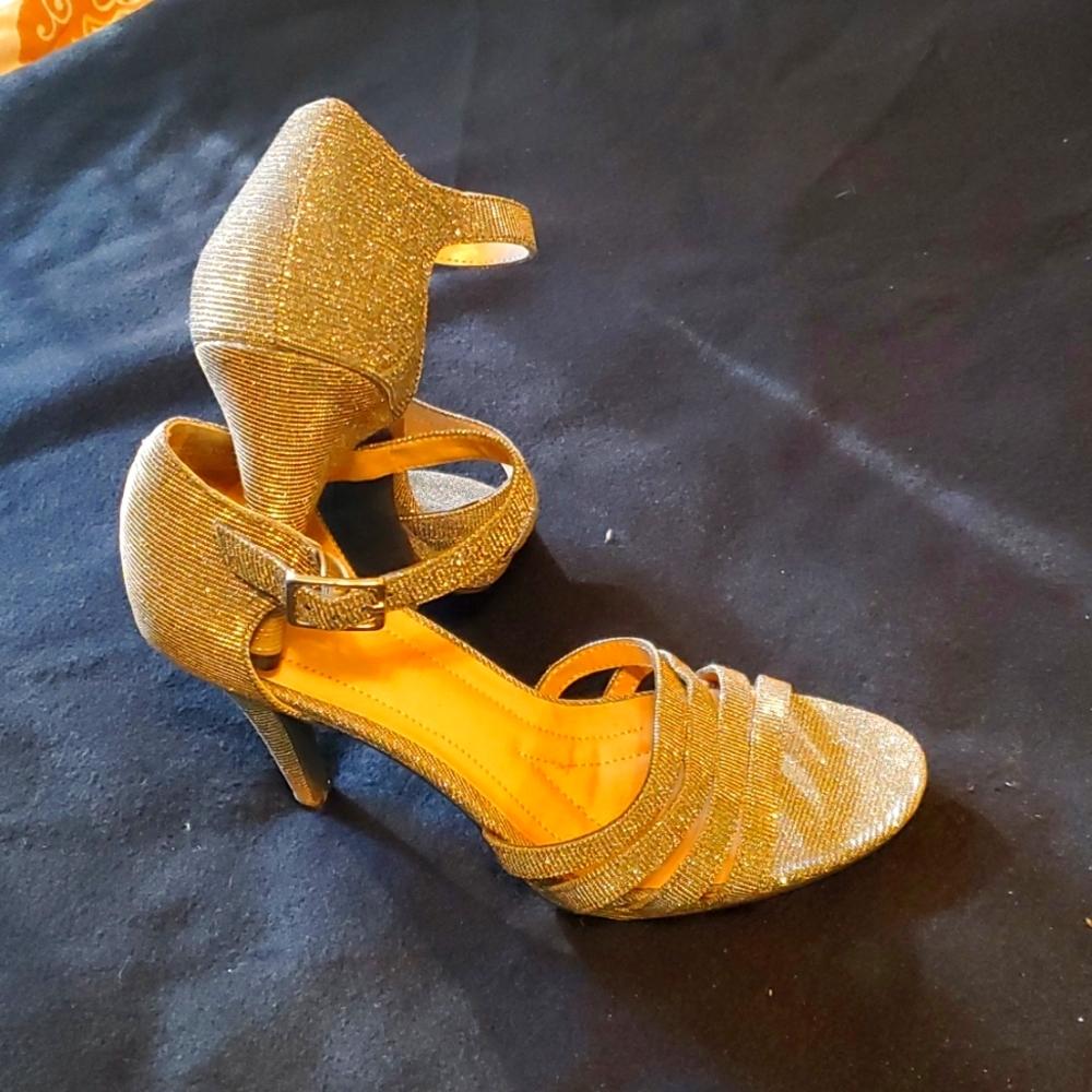Shoes, size 10M, Silver
